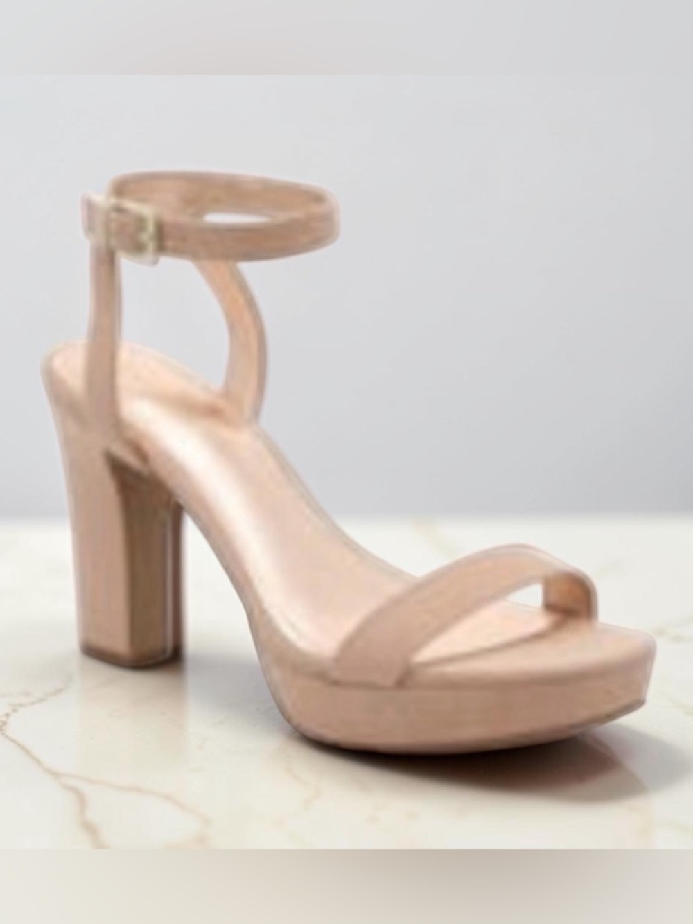 KELLY & KATIE SARAFINE PLATFORM SANDAL .Blush size 6 1/2